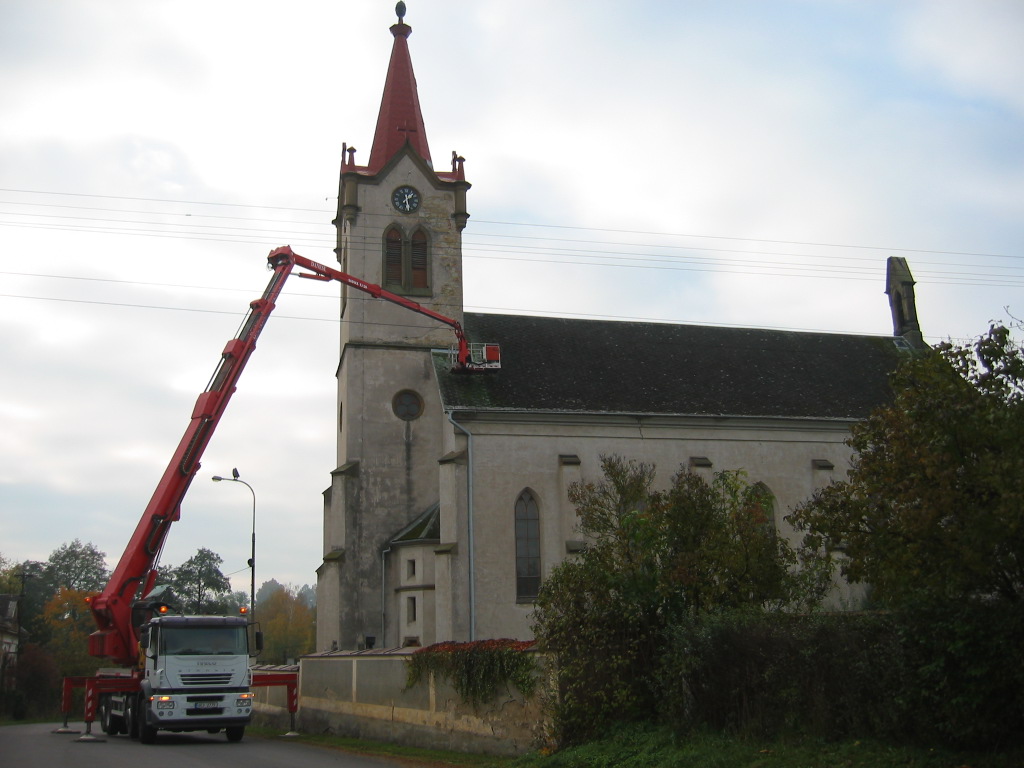 Plošina 50 metrů u kostela